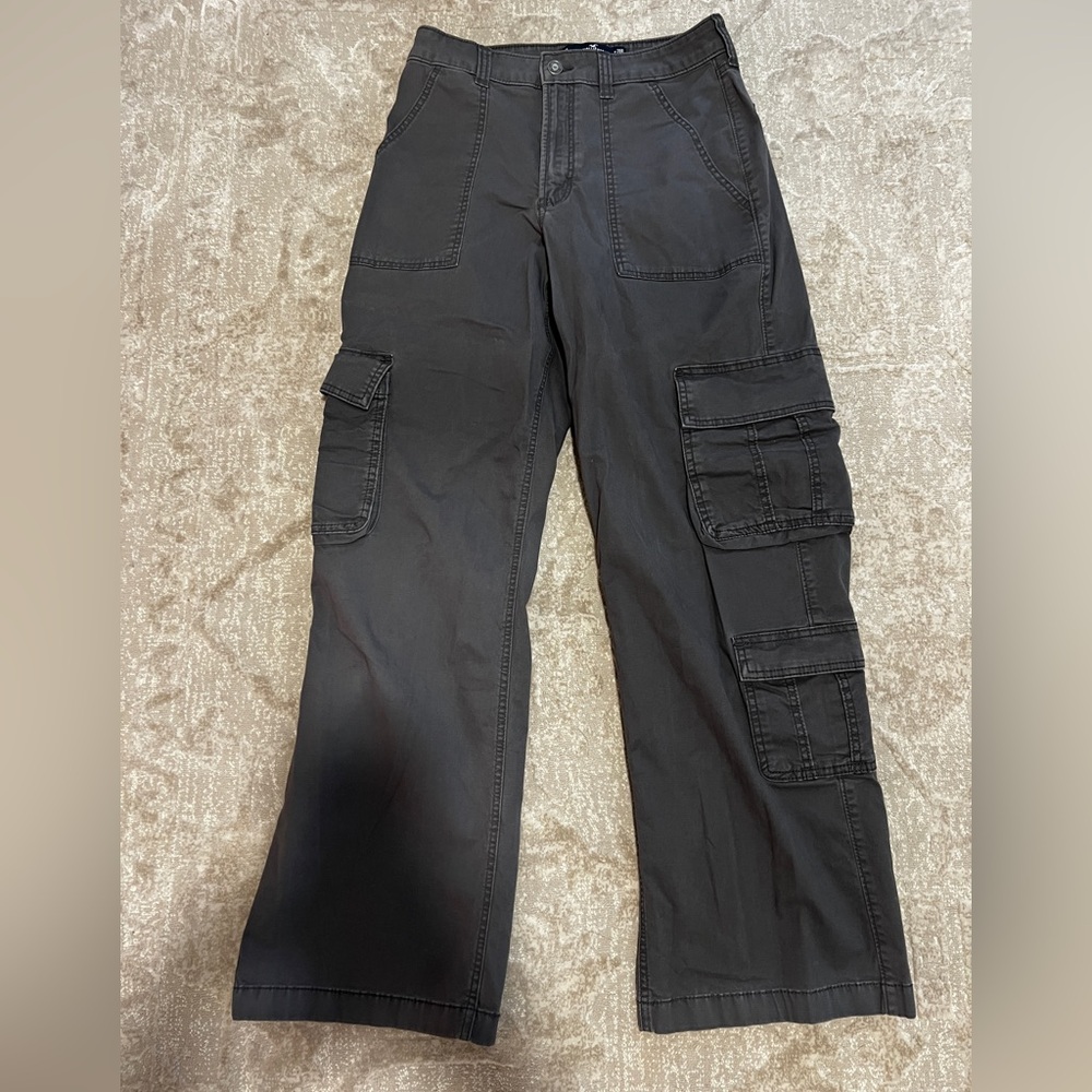 Hollister Dark Grey High-Rise Cargo Pants 6R